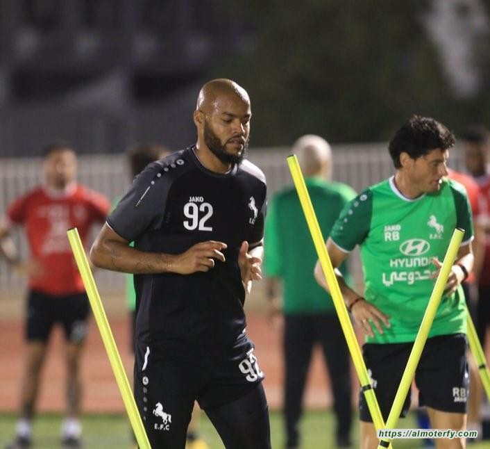 دريبات الاتفاق تشهد عودة مبولحي وحدادي بعد فراغهم الدولي